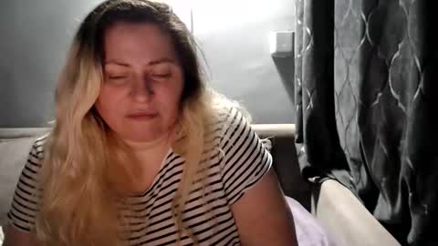 Laura online show from 02/03/26, 02:53