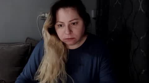 Laura online show from 02/08/26, 04:21