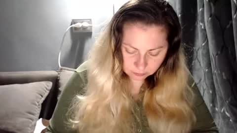 Laura online show from 05/22/26, 06:35