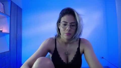 Candy Dowson online show from 11/02/25, 06:43