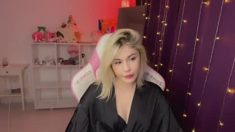 You can call me HH online show from 12/05/25, 05:20