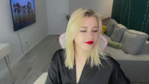 You can call me HH online show from 04/17/26, 11:57