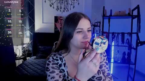 Sofia online show from 02/25/25, 01:20