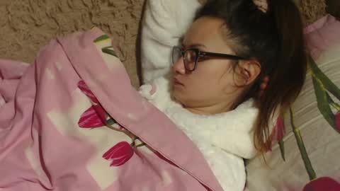 say meow and send tip  online show from 12/10/24, 06:01