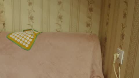 say meow and send tip  online show from 10/17/25, 10:07