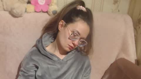 say meow and send tip  online show from 03/19/26, 01:15