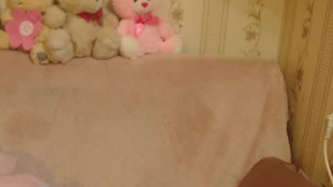 Snapshot of candylady136 chatting on 04/28/26, 04:56 say meow and send tip online show from 04/28/26, 04:56
