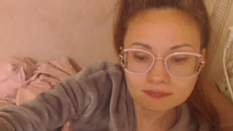 Snapshot of candylady136 chatting on 04/30/26, 01:39 say meow and send tip online show from 04/30/26, 01:39
