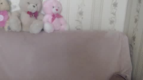 Snapshot of candylady136 chatting on 05/09/26, 10:20 say meow and send tip online show from 05/09/26, 10:20
