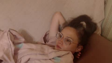 Snapshot of candylady136 chatting on 05/22/26, 07:19 say meow and send tip online show from 05/22/26, 07:19