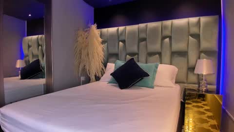 Snapshot of candyluxury_ chatting on 02/11/25, 07:05 candyluxury_ online show from 02/11/25, 07:05