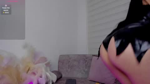 Candy online show from 04/17/26, 01:41