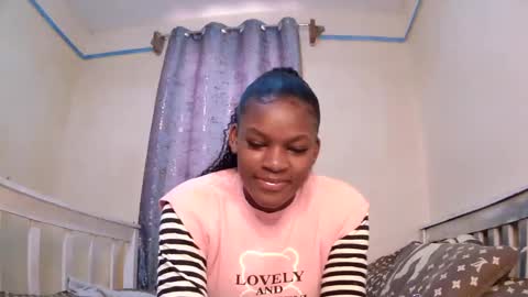 Snapshot of candymia3 chatting on 03/12/25, 06:29 Candice online show from 03/12/25, 06:29