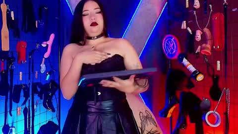 candyqueen_bdsm_ online show from 02/08/26, 03:32