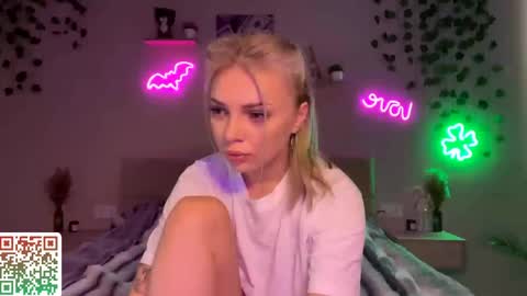 Candy online show from 05/10/26, 06:18