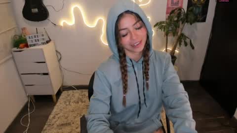 Camilla online show from 04/25/26, 12:57