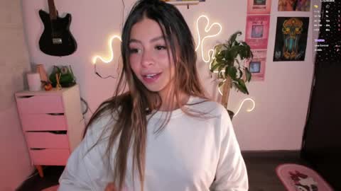 Camilla online show from 05/20/26, 12:17