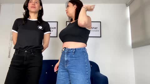 Snapshot of candyxtreo chatting on 09/30/25, 04:12 Gabriela K girl online show from 09/30/25, 04:12