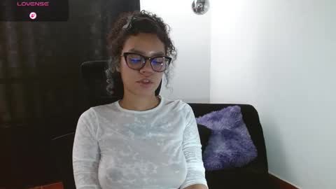 canela_s1 online show from 04/22/26, 08:21