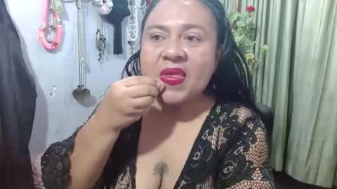 CanelaCollins online show from 12/15/25, 04:39