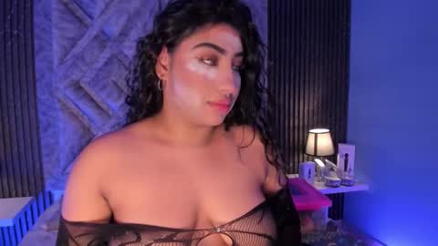 GABRIELA LOPEZ online show from 09/24/25, 05:00