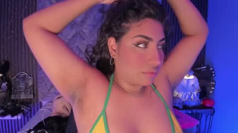 GABRIELA LOPEZ online show from 10/09/25, 05:05