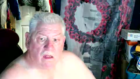 canoelicker69 online show from 06/10/26, 04:17