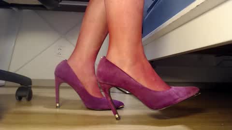 Snapshot of caolau chatting on 10/04/25, 02:59 Miss Di online show from 10/04/25, 02:59