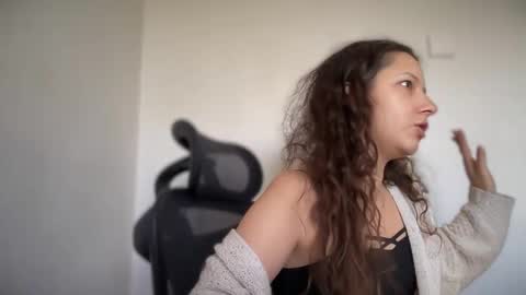 Emma online show from 09/26/25, 08:07