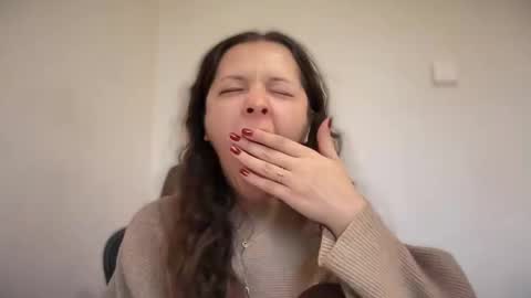 Emma online show from 10/01/25, 05:46