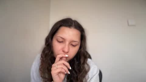 Emma online show from 11/17/25, 06:41