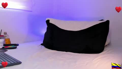 Snapshot of caprywilliams chatting on 02/13/25, 08:45 caprywilliams online show from 02/13/25, 08:45