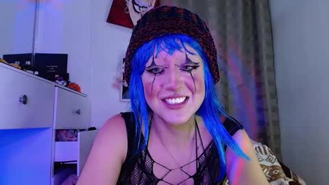 Snapshot of caraenaranja chatting on 11/18/25, 02:17 Amy online show from 11/18/25, 02:17