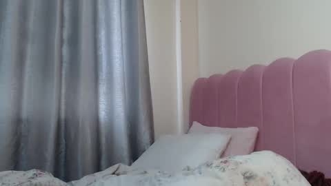 Snapshot of caramel_chocolate01 chatting on 10/26/25, 07:14 caramel online show from 10/26/25, 07:14