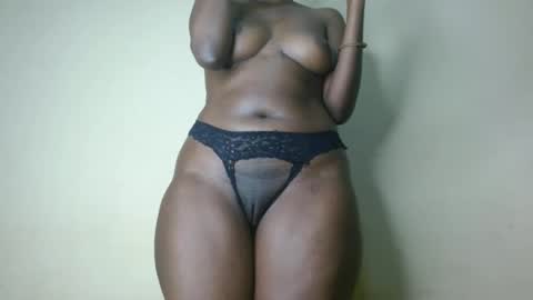 caramelebony_ online show from 03/07/25, 03:39