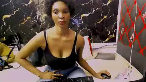 caramelminxx_ online show from 06/22/26, 06:43