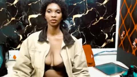 caramelminxx_ online show from 06/27/26, 12:22