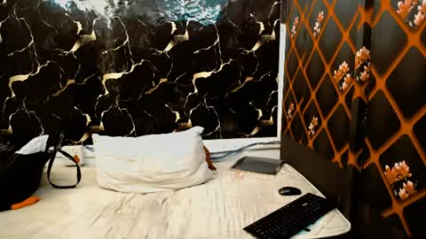 caramelminxx_ online show from 07/10/26, 07:34
