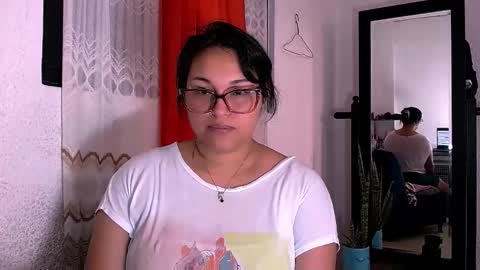 Snapshot of caramelo945256 chatting on 06/09/26, 10:32 LILI online show from 06/09/26, 10:32