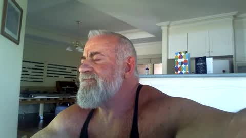 C A Rey online show from 11/12/25, 02:34