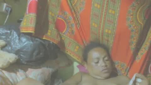 carinesexy69 online show from 02/04/25, 11:49