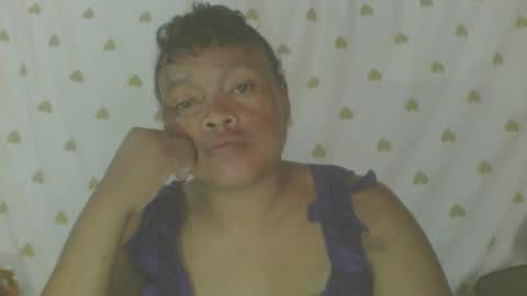 carinesexy69 online show from 11/18/25, 09:47