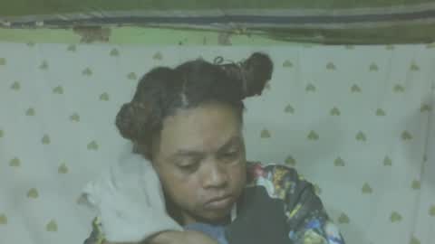 carinesexy69 online show from 07/02/26, 12:00