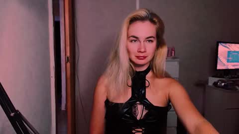 Carin online show from 09/16/25, 08:43