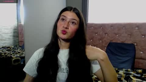 Carito online show from 12/21/25, 03:02