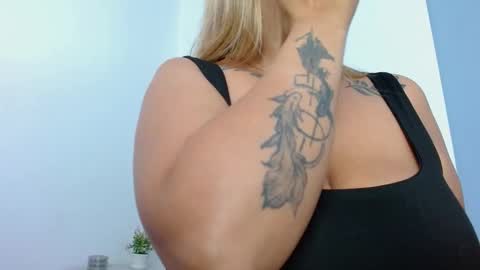 Snapshot of carla_beer chatting on 01/13/26, 11:37 Carla online show from 01/13/26, 11:37