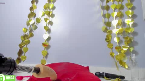 Snapshot of carla_rossi chatting on 02/13/25, 12:02 Carla online show from 02/13/25, 12:02