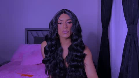 Snapshot of carla_santini chatting on 01/23/25, 10:32 Carla Santini online show from 01/23/25, 10:32