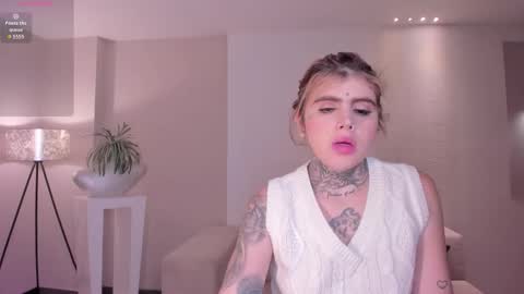 Carla Bunnis online show from 12/22/25, 12:35