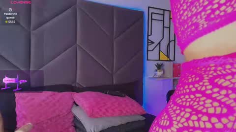 Snapshot of carlaguzman_ chatting on 06/22/26, 06:27 Carla online show from 06/22/26, 06:27